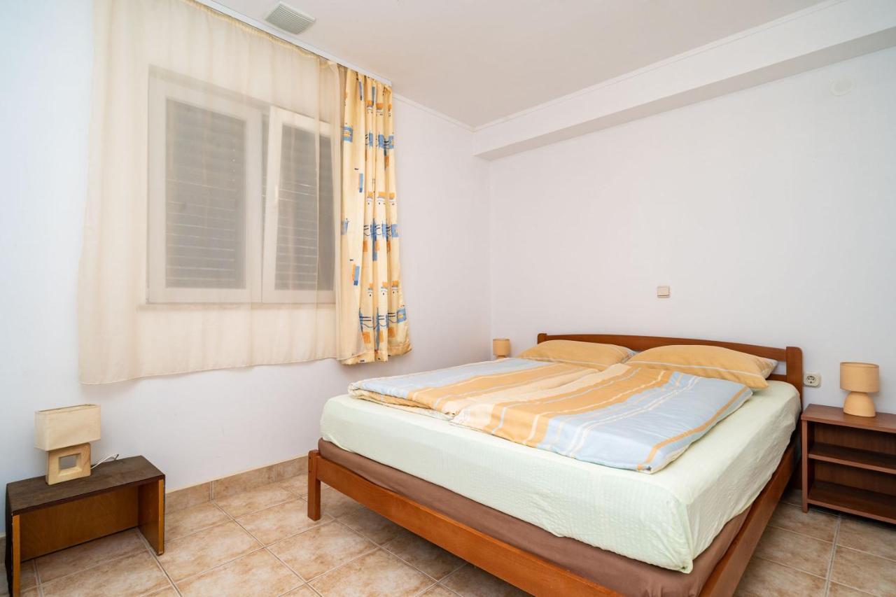 Apartment Zuljana 10233B ภายนอก รูปภาพ